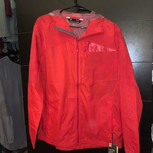 NWT UNDER ARMOUR WINDBREAKER